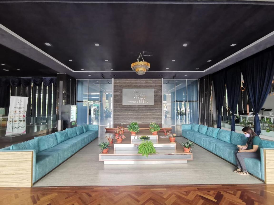 Twin Galaxy Newly Renovated And Cozy 2bedroom Free Carpark Wifi Netflix Apartemen