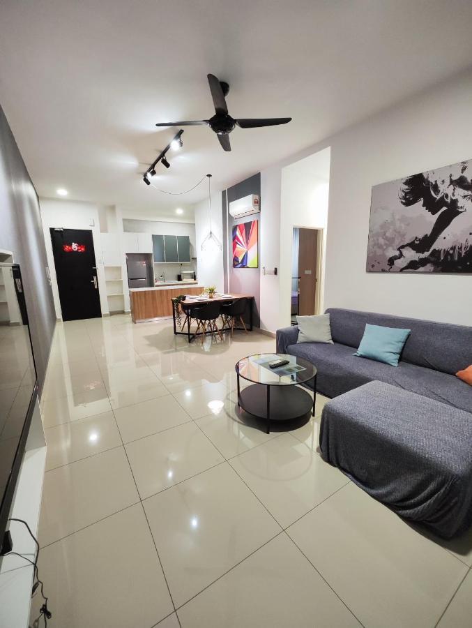 Apartemen Twin Galaxy Newly Renovated And Cozy 2bedroom Free Carpark Wifi Netflix